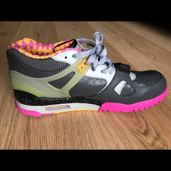 nike air trainer 3 bo knows horse racing